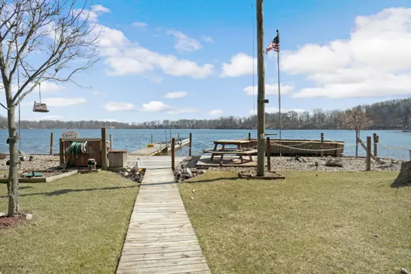 12804 Prang Street, Jones, MI 49061