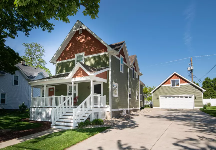 353 Jones Avenue, South Haven, MI 49090