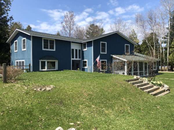 2907 Laketon Court, Manistee, MI 49660