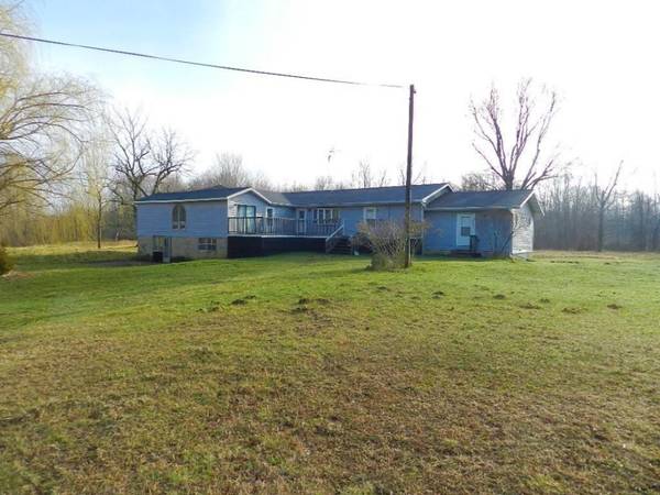 47717 Co Rd 703, Coloma, MI 49038