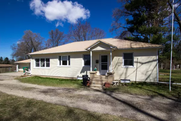 213 Cross Street, Dowagiac, MI 49047