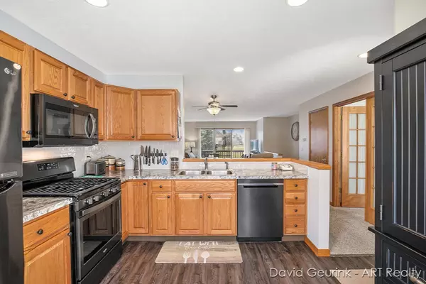 Zeeland, MI 49464,1569 CASTLEMAINE Drive #16