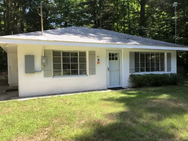 Pentwater, MI 49449,815 E 6th Street