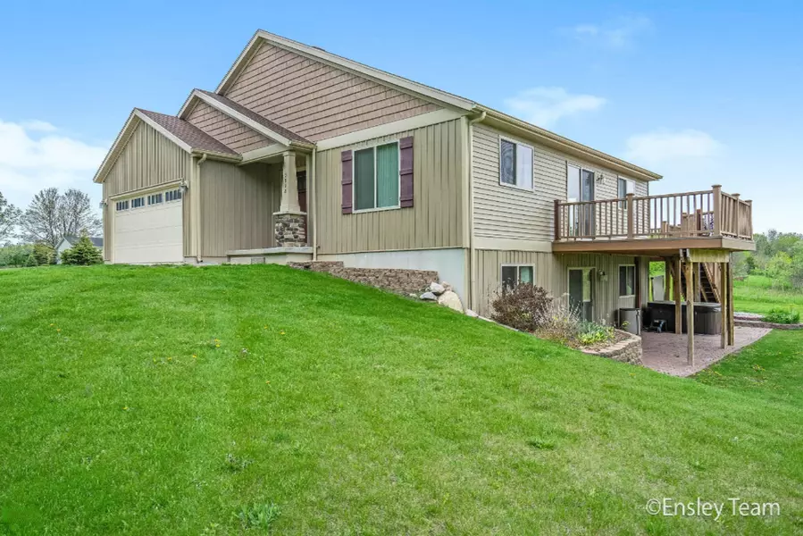 13818 West Point NE Drive, Gowen, MI 49326