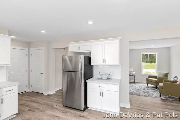 Hastings, MI 49058,1812 Pine Bluff Drive