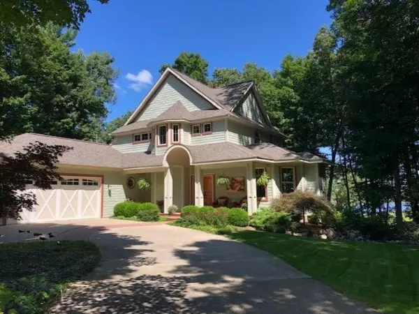 2976 Peach Creek Court, Fennville, MI 49408