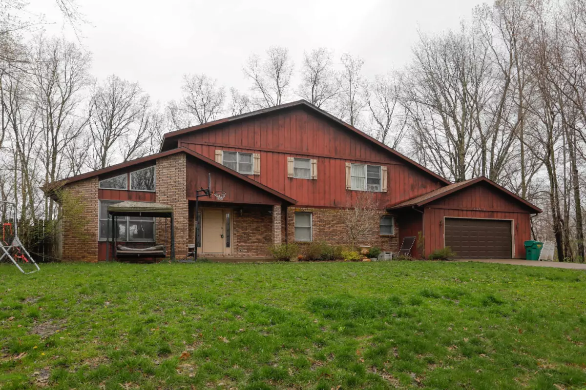 Three Rivers, MI 49093,14816 Coon Hollow Road