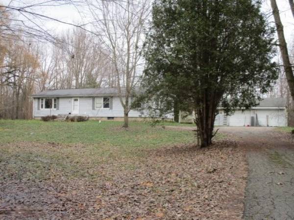 39357 County Road 687, Bangor, MI 49013