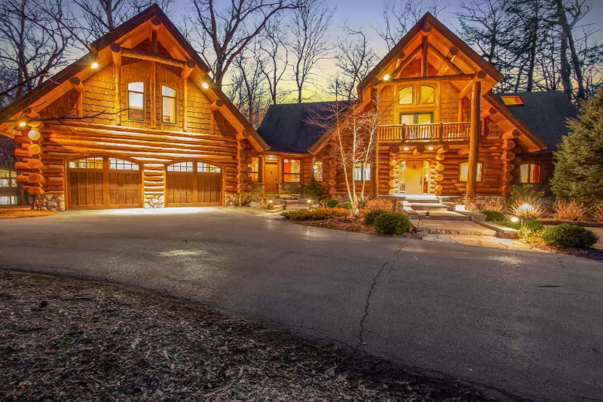 Spring Lake, MI 49456,18131 N Fruitport Road