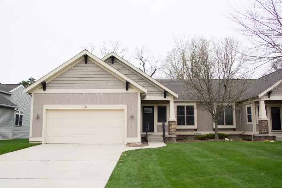 3255 Stormy Creek SE Drive, Kentwood, MI 49512