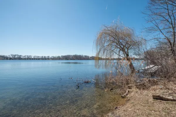 Lawrence, MI 49064,47695 Lakeview Drive