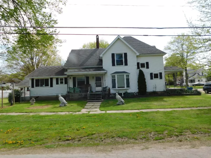 134 W Allen Street, Tekonsha, MI 49092