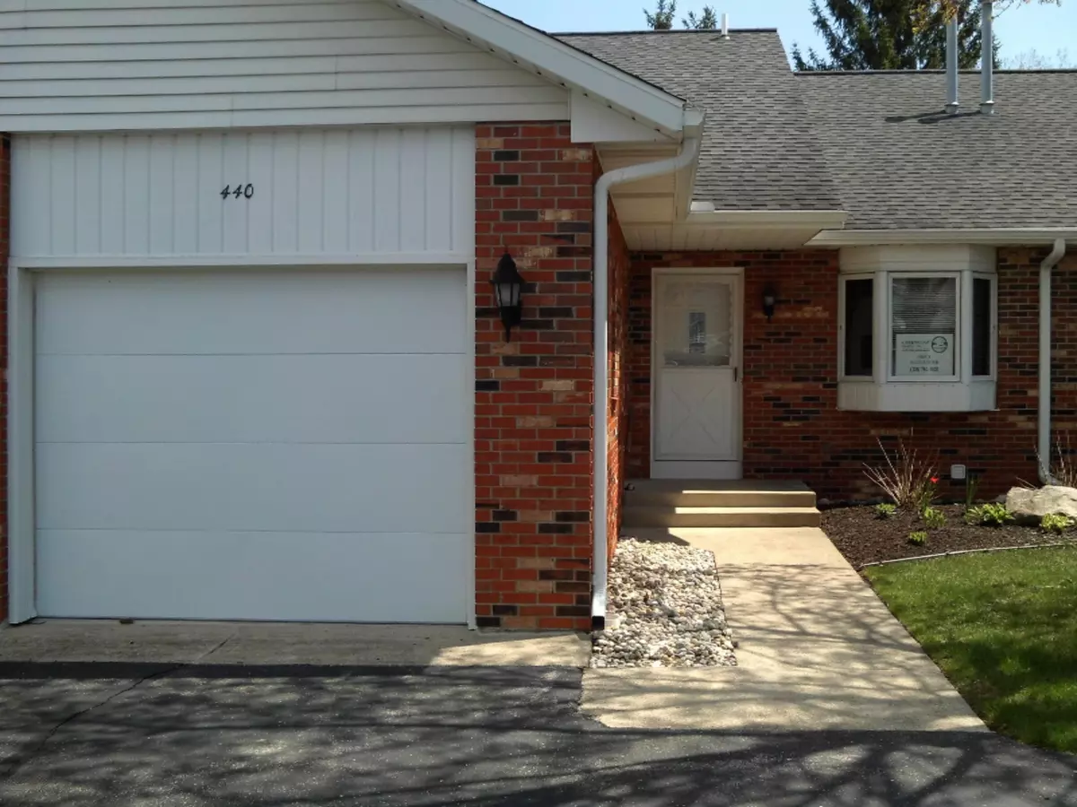 Fremont, MI 49412,440 E Mary Lane #4