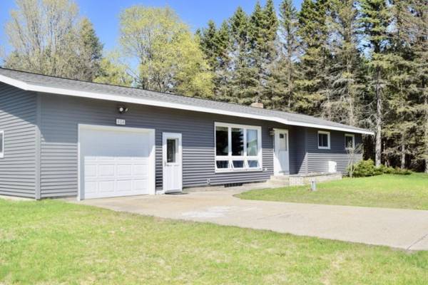 454 E Preuss Road, Manistee, MI 49660