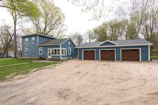 320 Mill Street, Saranac, MI 48881