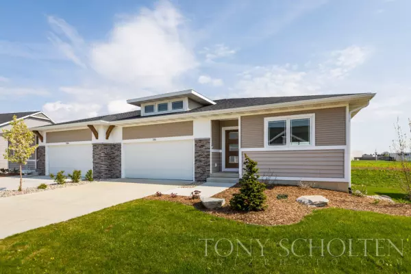 Hudsonville, MI 49426,3514 Eagles roost Trail #9