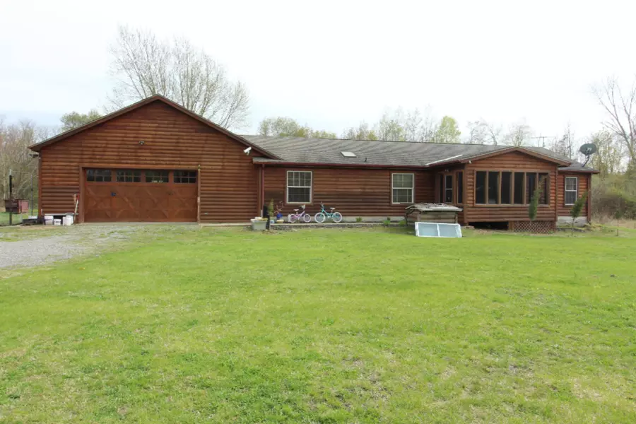 78667 40th Avenue, Covert, MI 49043