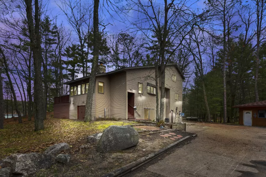 9225 Strawberry Lake Drive, Evart, MI 49631