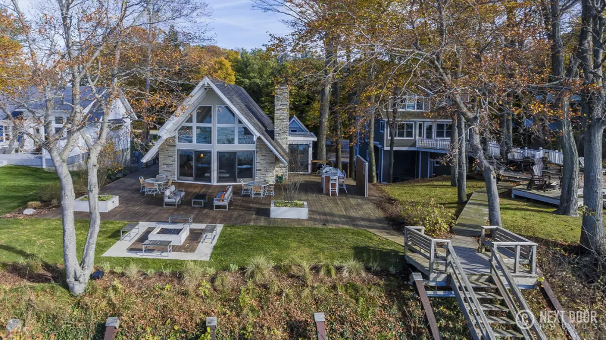 West Olive, MI 49460,10975 Lakeshore Drive