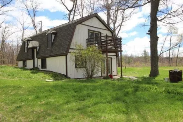 5296 E Baseline Road, White Cloud, MI 49349