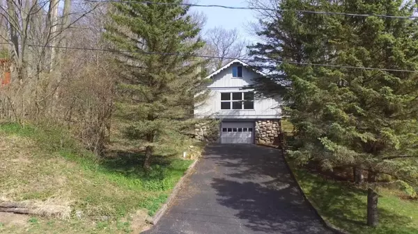 17301 Wood Drift Drive, West Olive, MI 49460