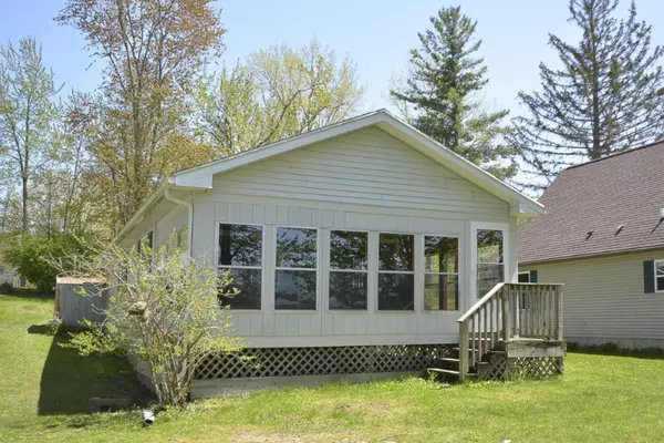 45346 15th Avenue, Bloomingdale, MI 49026