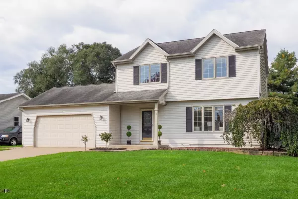 1155 N Apple Court, Plainwell, MI 49080