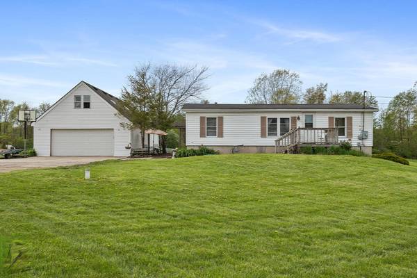 3178 10th Street, Wayland, MI 49348