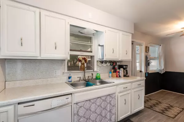 Wyoming, MI 49519,2342 Ithaca SW Street