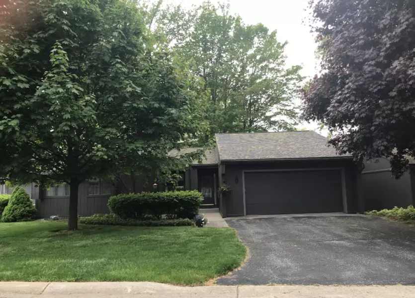 820 Brook Village Drive, Holland, MI 49423