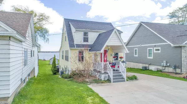 345 Ruddiman Drive, North Muskegon, MI 49445