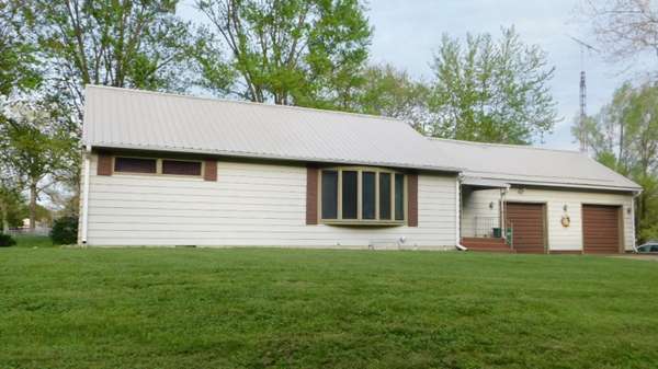 406 S Division Street, Newaygo, MI 49337