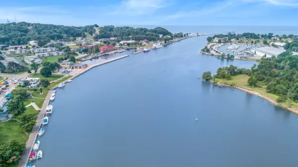 Grand Haven, MI 49417,427 Sandpiper Drive