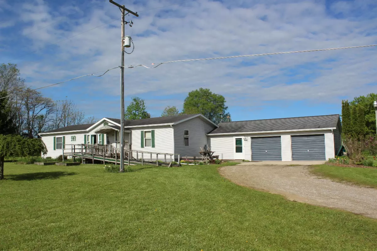 Six Lakes, MI 48886,9019 Musson Road