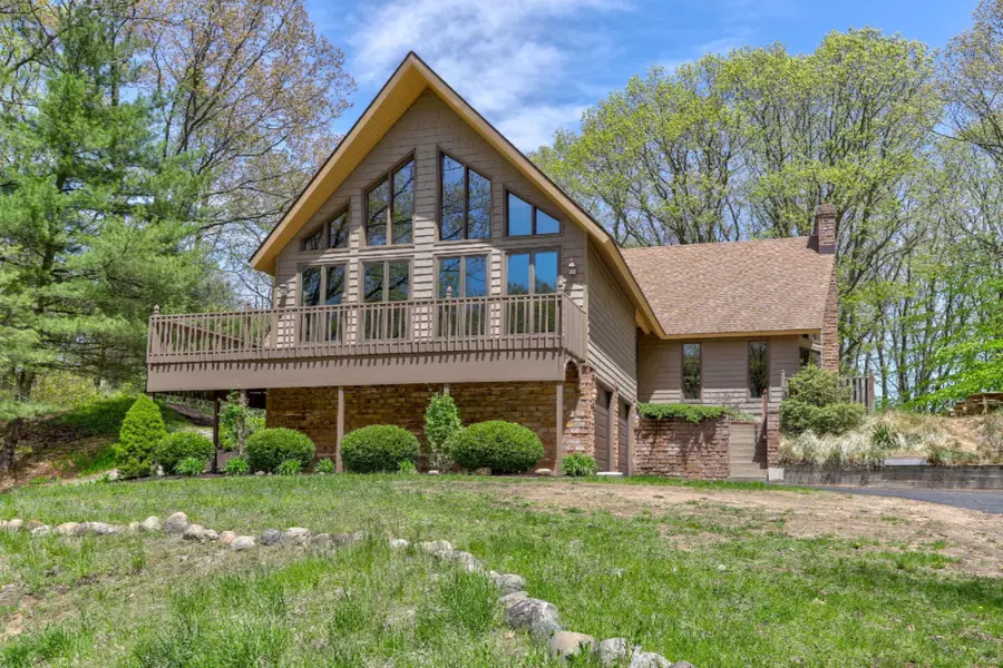 6566 Lakeshore Drive, West Olive, MI 49460