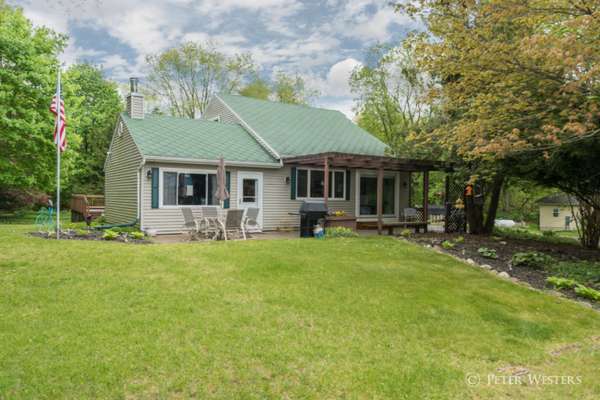 3198 N Apache Drive, White Cloud, MI 49349