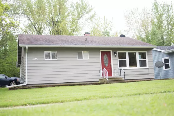 305 W Parsons Avenue, Watervliet, MI 49098