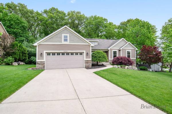 6300 W Canterbury NE Drive, Belmont, MI 49306