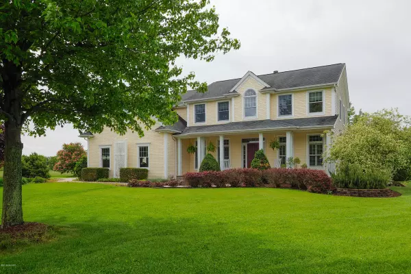 810 Sugar Maple Court, Vicksburg, MI 49097