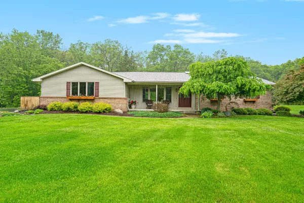 850 Pine Valley NE Drive, Ada, MI 49301