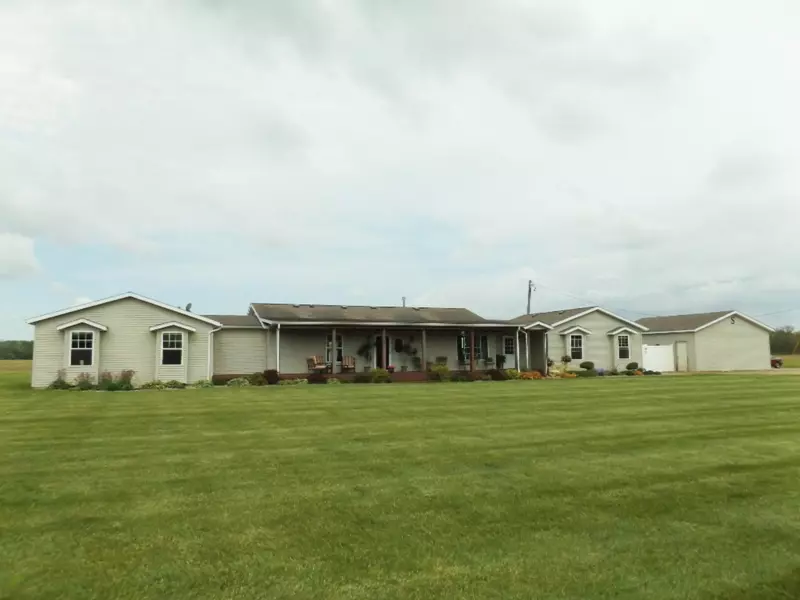 17930 Indian Prairie Road, White Pigeon, MI 49099