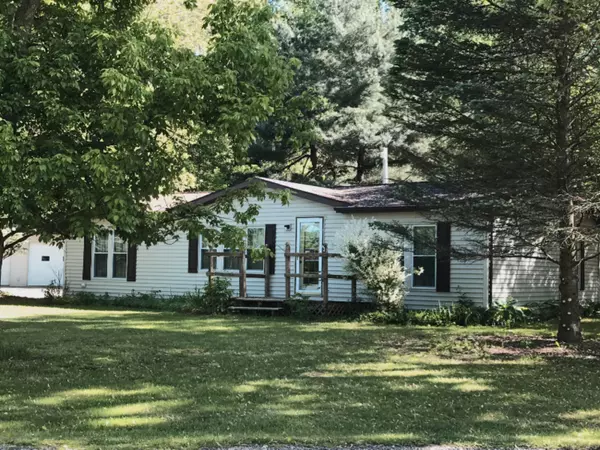 64828 Robinson Road, Cassopolis, MI 49031