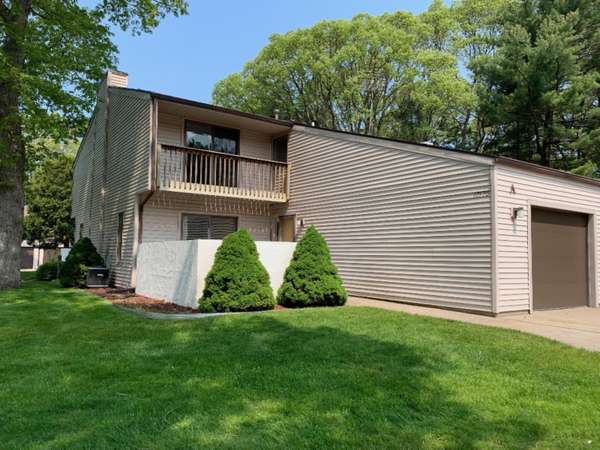 17570 Parkwood Drive #A, Spring Lake, MI 49456