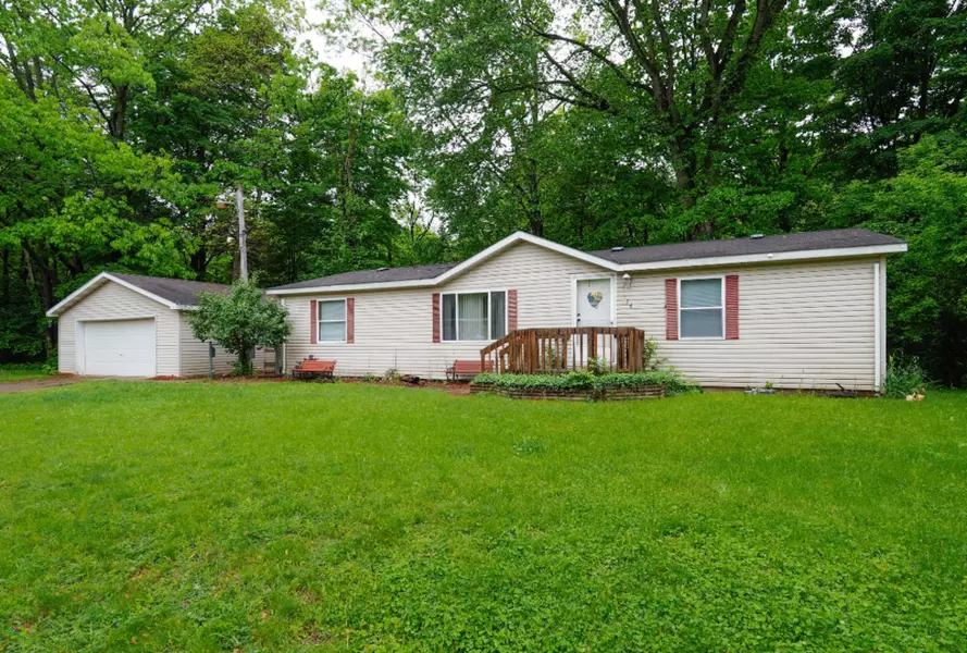 526 Maple Street, Allegan, MI 49010