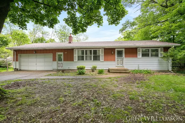 3587 Knapp NE Street, Grand Rapids, MI 49525