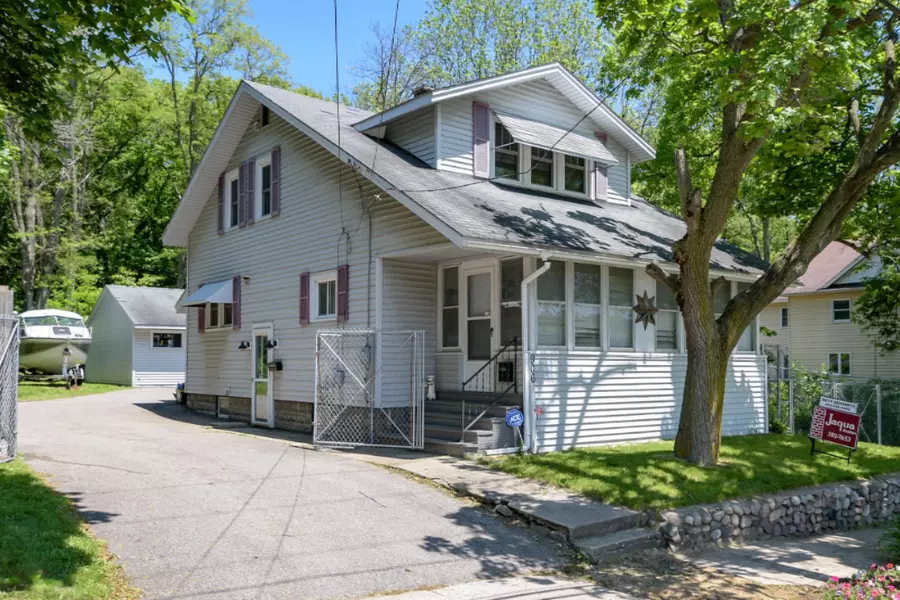 906 Howard Street, Kalamazoo, MI 49008