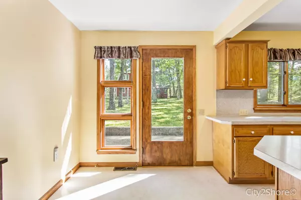 Newaygo, MI 49337,4431 S River Street