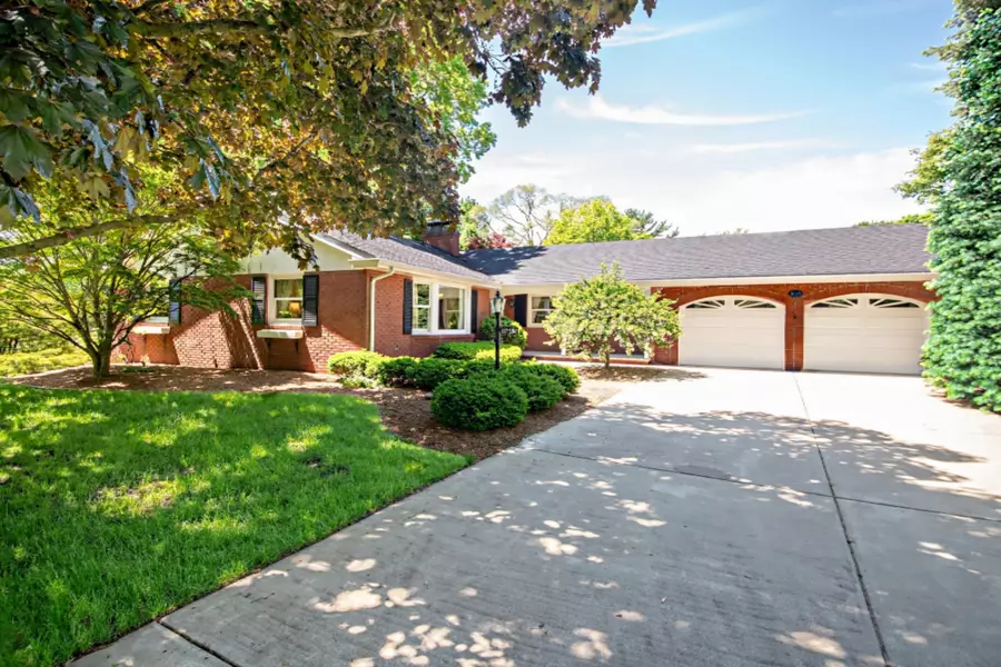 1645 N Bonny Bruce Drive, Stevensville, MI 49127