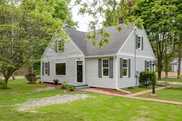 7541 N 37th Street, Richland, MI 49083