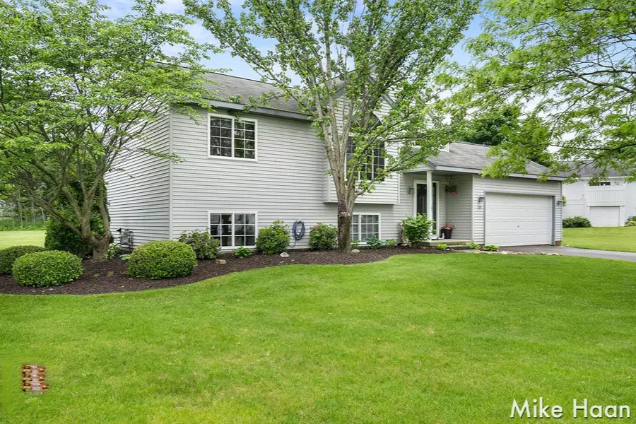 38 Tabby Trail NW Drive, Sparta, MI 49345